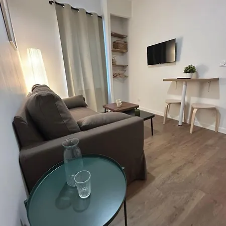 Au Pied Du Chateau Apartament *