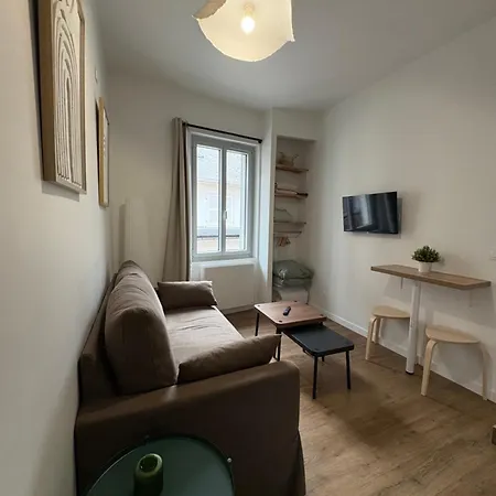 Au Pied Du Chateau Apartment *